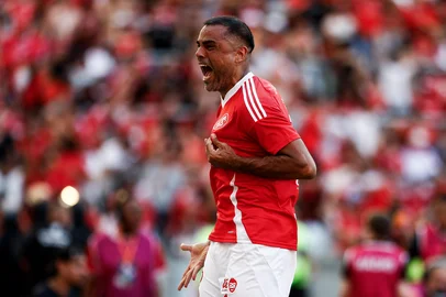 PORTO ALEGRE, RS, BRASIL, 07-12-2025: Internacional vs RB Bragantino, no Beira-Rio, pelo Brasileirão Série A 2025. Foto: Duda Fortes/Agência RBS<!-- NICAID(16182039) -->