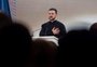 Zelensky diz que EUA deve "convencer" a Rússia a aceitar cessar-fogo
