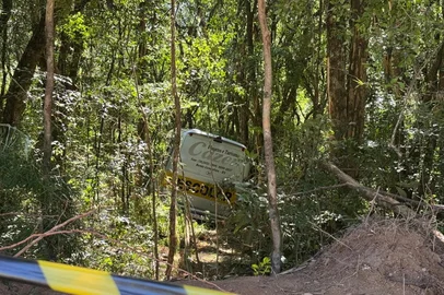 Maria Fernanda Chaves / RBS TV Acidente com micro-ônibus deixa cerca de 30 feridos em Bento Gonçalves<!-- NICAID(16204571) -->