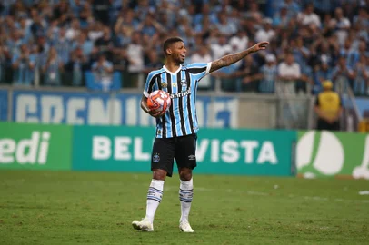 PORTO ALEGRE, RS, BRASIL, 17.04.2019. Inter e Grêmio se enfrentam na Arena pela final do Campeonato Gaúcho 2019. Clássico é o Gre-Nal de número 420.(FOTOGRAFO: JEFFERSON BOTEGA / AGENCIA RBS)Indexador: Jeff Botega<!-- NICAID(14043533) -->