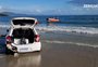Gaúcho invade praia de Florianópolis com carro e passa quase duas horas na água para escapar da polícia; confira o vídeo