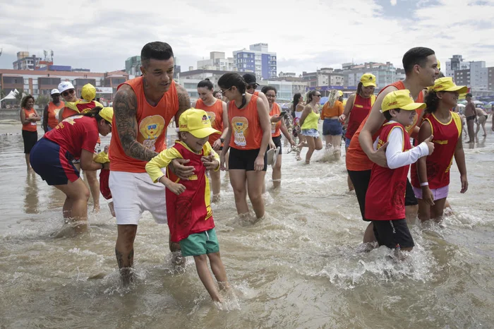 Foram 14 pequenos contemplados neste sábdo marcado pela emoção. 