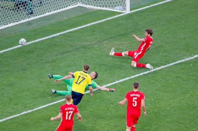 Victor Claesson, Suécia x Polônia, Eurocopa 2021