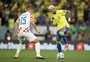 Emocional, erro tático e azar: imprensa internacional avalia queda do Brasil na Copa