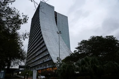 PORTO ALEGRE, RS, BRASIL, 12.07.2024: Centro administrativo Fernando Ferrari reabrirá na próxima segunda-feira (15). Foto: Camila Hermes/Agencia RBS<!-- NICAID(15813322) -->
