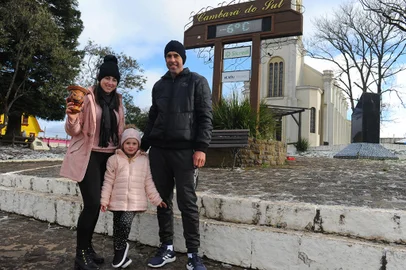 Neve encanta turistas e lota hotéis e pousadas de Cambará do Sul<!-- NICAID(14847965) -->