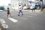 CAXIAS DO SUL, RS, BRASIL, 12/03/2021. Faixa de pedestre localizada na esquina das ruas, Dr Montaury com Júlio de Castilhos. Má conservação das faixas de segurança. (Porthus Junior/Agência RBS)<!-- NICAID(14734033) -->
