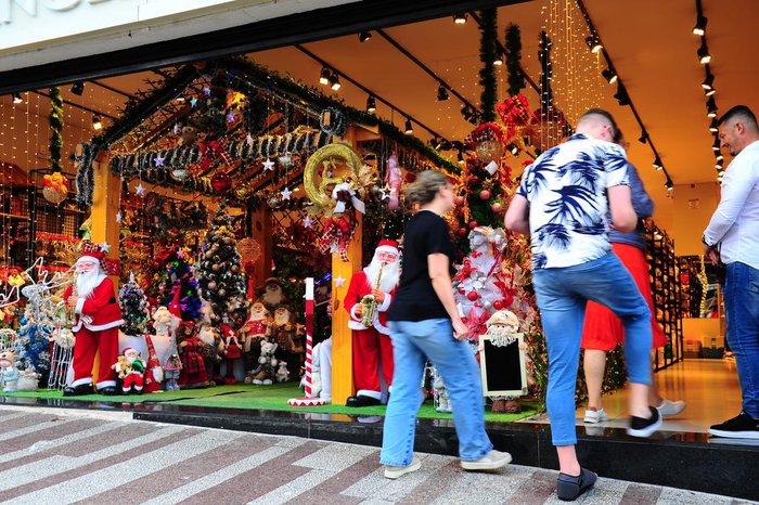 Comércio em Caxias e Bento terá horário ampliado para vendas de Natal |  Pioneiro