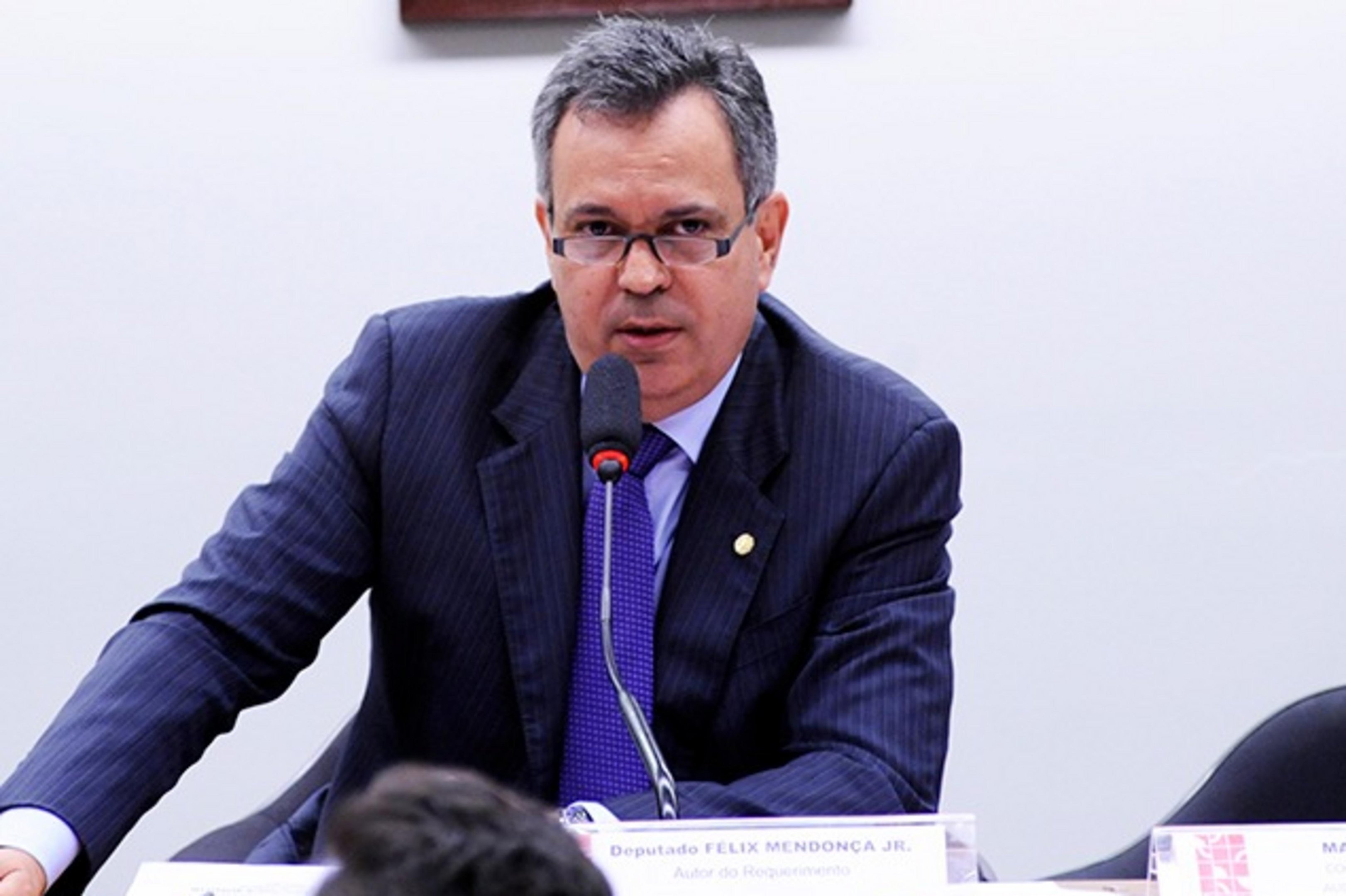 Deputado federal &eacute; alvo da PF em investiga&ccedil;&atilde;o sobre desvio de emendas parlamentares