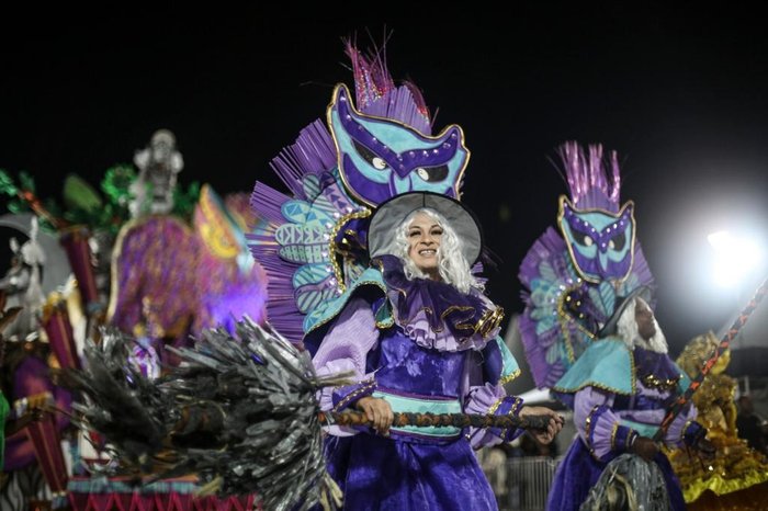 Escola de Samba Fidalgos e Aristrocratas foi a primeira a se apresentar na noite deste sábado