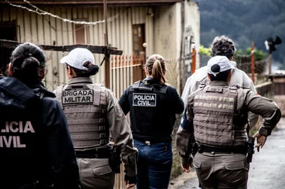 SD Claudia Valentini / Divulgação Operação de combate à violência doméstica reúne Polícia Civil e Brigada Militar de Caxias do Sul. Um homem foi preso no bairro São Caetano.<!-- NICAID(15171938) -->