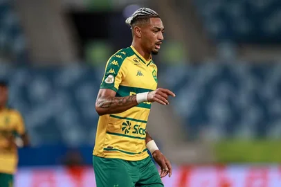 Derik Lacerda atacante do Cuiabá<!-- NICAID(16210198) -->