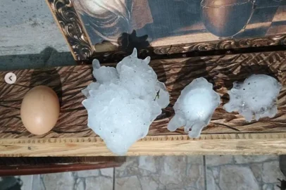 O município de Bagé, na Campanha, foi palco de um evento meteorológico extremo na última quarta-feira (25): um granizo "gigante".<!-- NICAID(15878886) -->