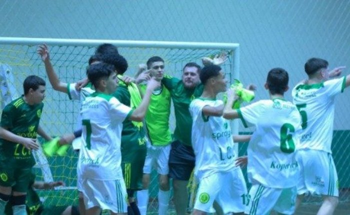 Divulgação Clube Brilhante Divulgação Clube Brilhante
