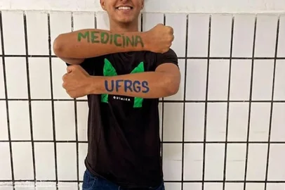 Jovem do Rio Grande do Norte passa em Medicina na UFRGS e faz vaquinha para custear viagem <!-- NICAID(15677916) -->
