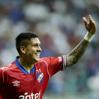 Nacional's Colombian defender #29 Julian Millan celebrates after scoring a goal during the Copa Libertadores group stage football match between Brazil's Bahia and Uruguay's Nacional at the Arena Fonte Nova stadium in Salvador, state of Bahia, Brazil, on May 7, 2025. (Photo by Arisson MARINHO / AFP)<!-- NICAID(16037484) -->