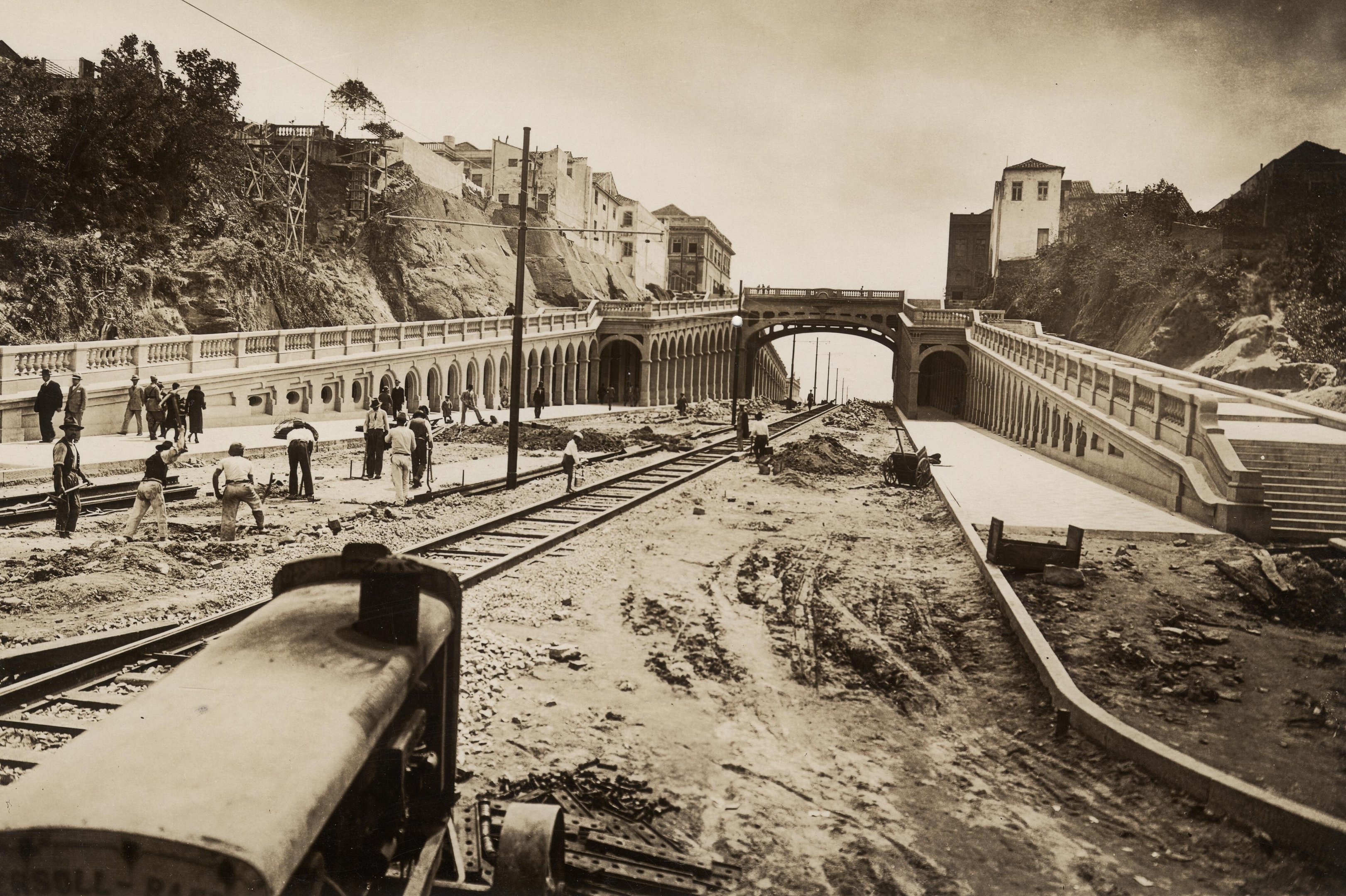 Cart&atilde;o-postal de Porto Alegre, veja como foi a constru&ccedil;&atilde;o do Viaduto Ot&aacute;vio Rocha