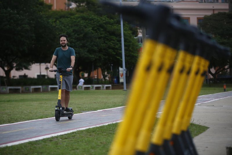 Porto Alegre, RS, BrasilAumento de acidentes sofridos por usuários de patinetes elétricos.<!-- NICAID(15733317) -->