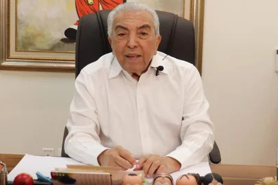 Mauricio de Sousa parabeniza Ricardo Cavaliere por vaga na ABL<!-- NICAID(15414092) -->