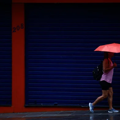 Porto Alegre, RS, Brasil, 13/11/2022 - Domingo de primavera com chuva e temperatura amena em Porto Alegre - Foto: Jonathan Heckler/Agência RBS<!-- NICAID(15263952) -->