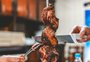 Confira dicas infalíveis para preparar um churrasco com a crosta perfeita
