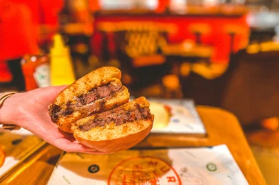 destemperados, hamburguer, porto alegre, batata frita, burger<!-- NICAID(15422926) -->