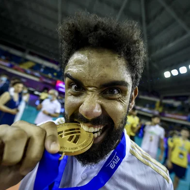 Sada Cruzeiro conquistou o Mundial de Clubes de Vôlei e o levantador caxiense Fernando Kreling, o Cachopa, foi eleito o melhor jogador da posição no campeonato<!-- NICAID(14965982) -->