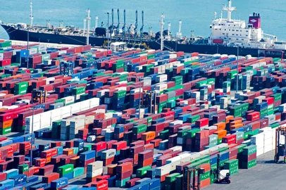 Exportações de carne de frango crescem 13% no primeiro bimestre<!-- NICAID(15038113) -->