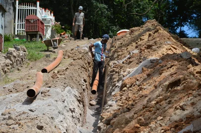 Obras para implantação de redes de esgoto estão programadas para nove bairros de Caxias do Sul.<!-- NICAID(15991250) -->