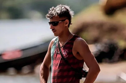 João Milgarejo, único sobrevivente da tragédia do Remar para o Futuro, é convidado para treinar na Itália<!-- NICAID(15929046) -->