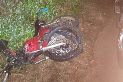 CBM / Divulgação Um homem de 43 anos morreu em um acidente de trânsito registrado na manhã deste domingo (17), na RS-307, em Santa Rosa, no noroeste do Rio Grande do Sul. Foi por volta das 5h30min, no km 44 da rodovia, na linha 13 de Maio.