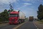 LAJEADO, RS, BRASIL - Opções de fotografias de caminhões carregados na via. Serão usadas em matéria sobre pesagem de caminhões em rodovias. (Foto: Jefferson Botega/Agencia RBS)Indexador: Jefferson Botega<!-- NICAID(14712506) -->