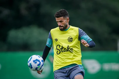 Treino do Juventude, com foco na Série A do Brasileirão. Na foto, o volante Jadson<!-- NICAID(15994845) -->