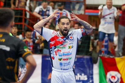 Fernanda Malfussi / AEU/Divulgação Lance de AEU x Sercca pelo Gauchão de Futsal<!-- NICAID(16154125) -->