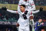 Milan supera desfalques e vence fora de casa o Verona na abertura da 17ª rodada do Italiano