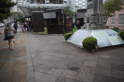 BENTO GONÇALVES, RS, BRASIL, 19/12/2024. Rui das Merces Alcântara Fontes, 36 ano, foi esfaqueado no fim da manhã desta quinta-feira na praça Doutor Bartholomeu Tacchini, no centro de Bento Gonçalves. Ele chegou a ser encaminhado aos hospital, mas morreu durante a noite. O agressor, de 42 anos, foi preso em flagrante, confessou o crime e teve a prisão convertida para preventiva pela Justiça. (Porthus Junior/Agência RBS)<!-- NICAID(15938969) -->