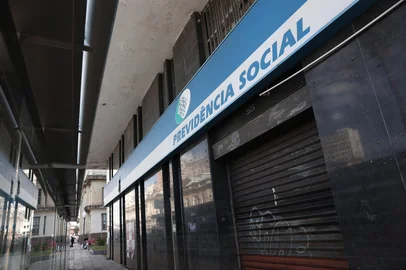 Porto Alegre, RS< BrasilINSS tem 19 imóveis de sua propriedade que estão em desuso em Porto Alegre. Dentre eles, há desde prédios até apartamentos e lotes.<!-- NICAID(16017546) -->