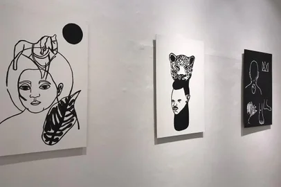 Obras da exposição "Tinha três arco-íris, o mundo tava acabando, mas a gente ñ morria", de Wagner Mello.<!-- NICAID(15012291) -->