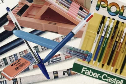 Arte materiais escolares anos 80 e 90<!-- NICAID(15684294) -->