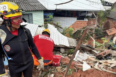 Fortes chuvas provocam deslizamentos e deixam mortos em Ipatinga (MG).<!-- NICAID(15952164) -->