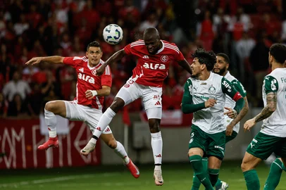 Enner Valencia e Rafael Santos Borré, jogadores colorados. Indexador: Andre Avila<!-- NICAID(16022828) -->
