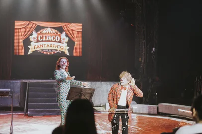 Circo Fantástico se instala em Porto Alegre<!-- NICAID(15364721) -->