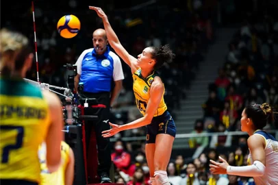 Gabi, vôlei
