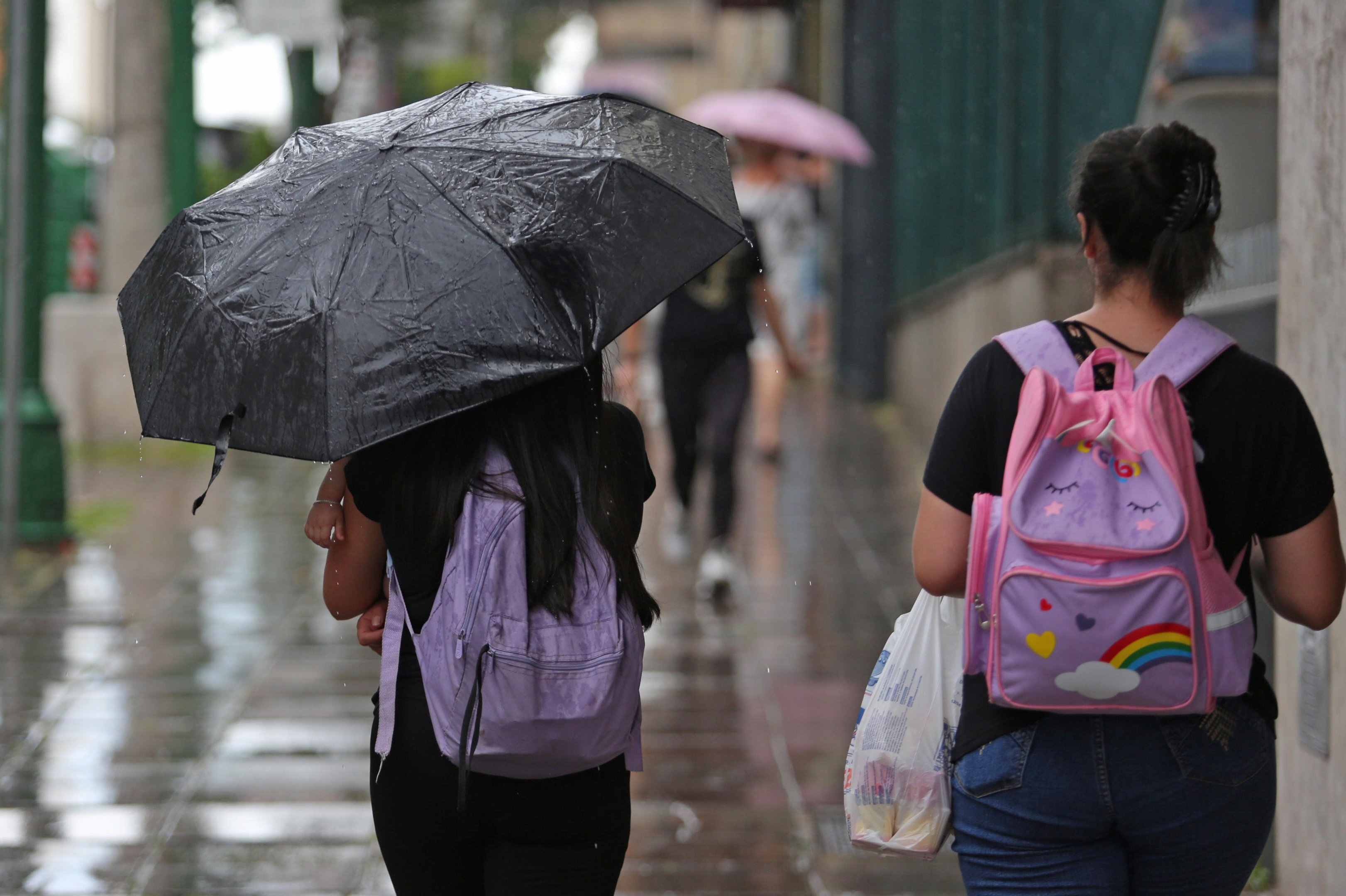 Virada no tempo: chuva volta a ganhar for&ccedil;a a partir desta quarta-feira no RS