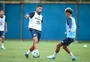Pepê volta a treinar, mas Villasanti continua sendo preservado no Grêmio