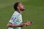 Brazil's forward Neymar prays during a training session at the Al Arabi SC Stadium in Doha on November 20, 2022, just moments before the kick-off of the Qatar 2022 World Cup football tournament. (Photo by NELSON ALMEIDA / AFP)<!-- NICAID(15271352) -->