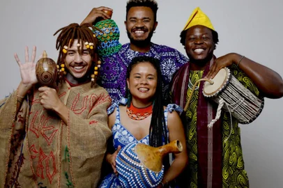 No dia 15 de março, às 20h, o Teatro do Sesc Caxias do Sul será palco do Circuito de Música Afro e Indígena Contemporânea, um evento que celebra e valoriza a música negra e indígena, evidenciando a rica diversidade cultural do Rio Grande do Sul. A programação reúne artistas e coletivos que representam a pluralidade de gêneros musicais e a força das heranças culturais afro e indígena.<!-- NICAID(15994153) -->