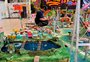 Com 1,5 mil casinhas, maquete construída por jovens da Zona Norte de Caxias pode se tornar a maior do Brasil