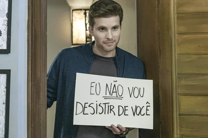 salve-se quem puder, Alan (Thiago Fragoso)<!-- NICAID(14806675) -->