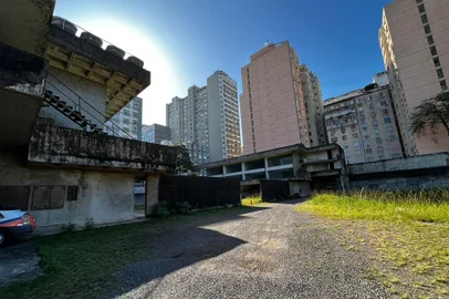 Terreno da Melnick na rua Duque de Caxias<!-- NICAID(15454732) -->